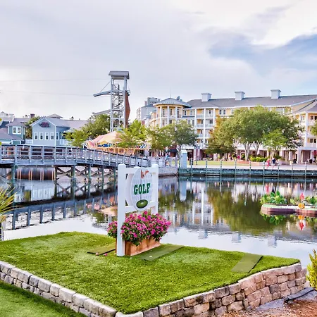 Villa Waterfront Haven Retreat